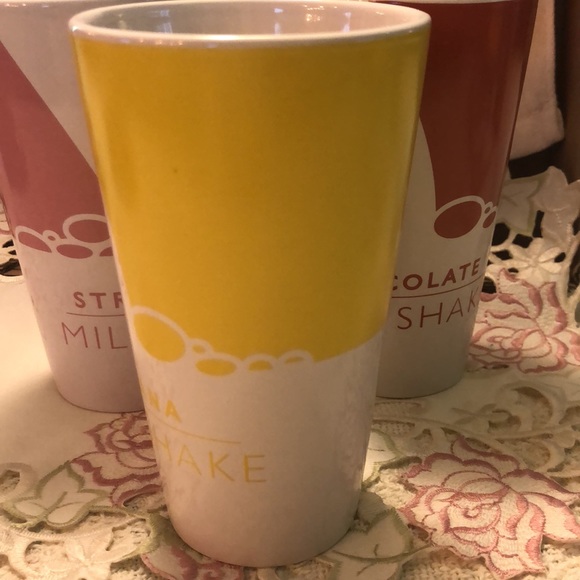 DONATED Three vintage ceramic milk shake glasses 5.5”x3.25” - Picture 7 of 13